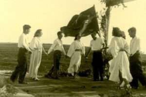 חג השבועות, רבדים, 1947. אוסף צבינג'י סטקלוב. קבוץ רבדים